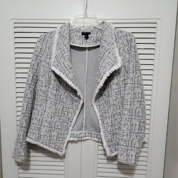 Adrienne Vittadini Jackets & Blazers - ADRIENNE VITTADINI Blazer